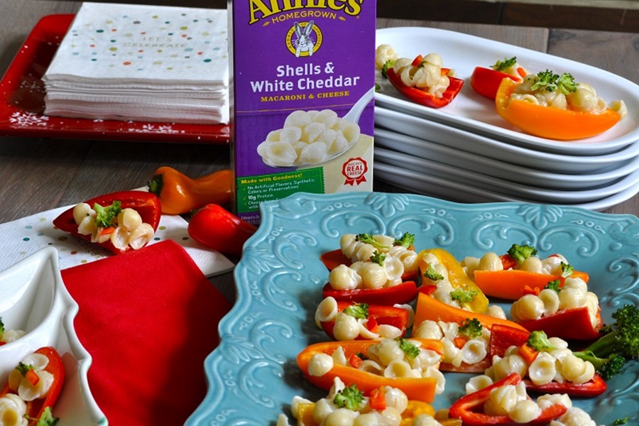 Macaroni and Cheese Snacks with Bell Peppers on a Serving Platter
