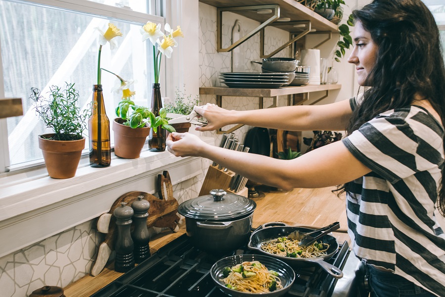 With a little bit of forethought and these Beachbody meal prep tips, you can reach your health goals and enjoy healthy, delicious meals every day. What is Beachbody | Do Beachbody Diets Work | How to do a Beachbody Diet | Beachbody Review | Ways to Lose Weight