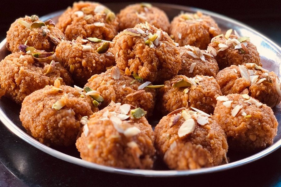 Low Carb Meatballs Recipe Ideas Close Up of a Bowl of Meatballs with Parmesan Cheese Flakes
